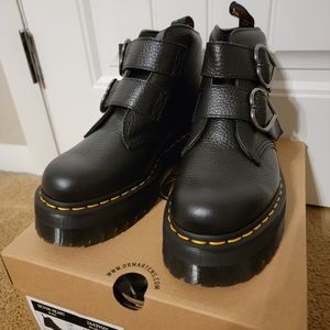 NIB Dr. Martens Devon Heart Boot Sz. 8, EU 39